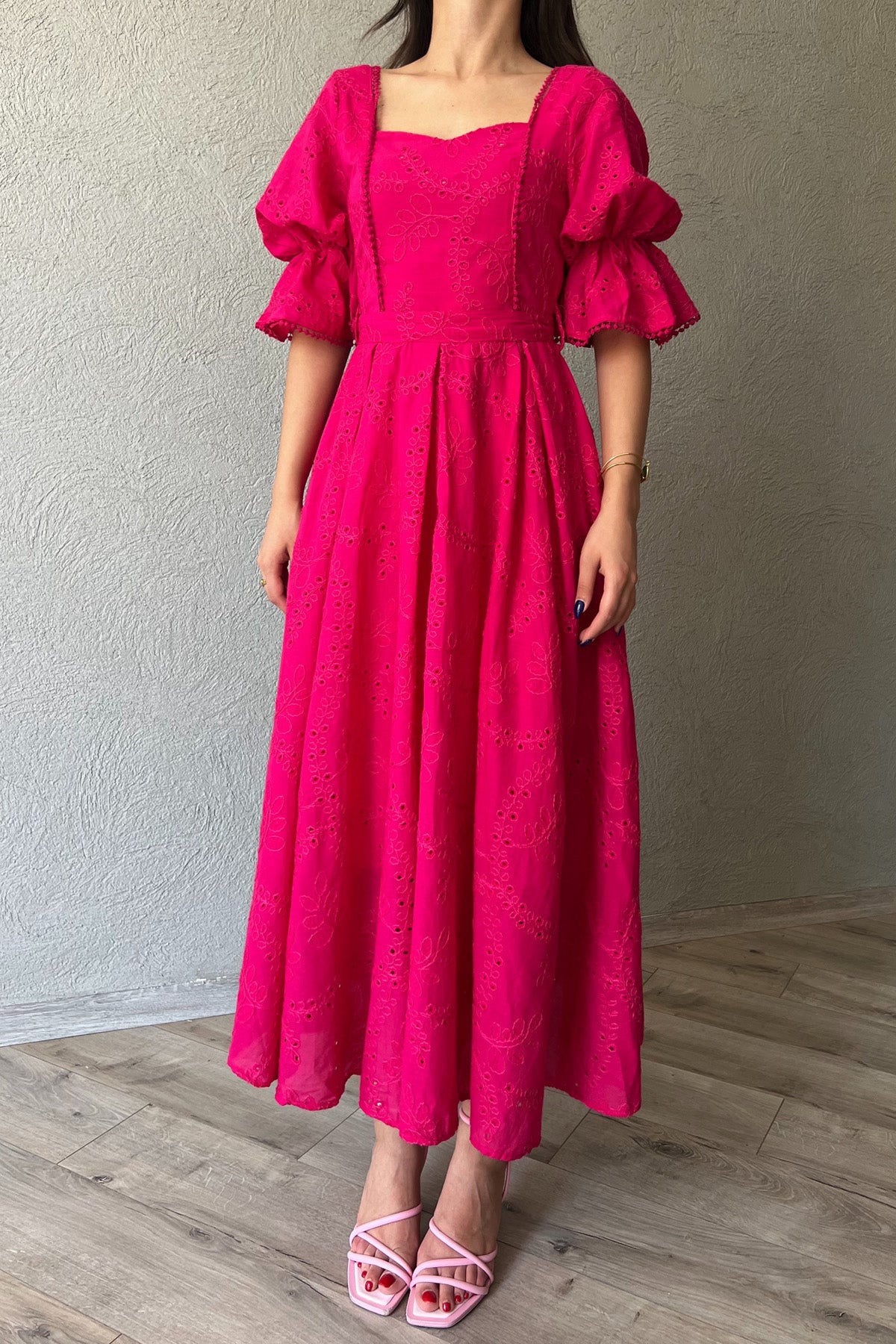 Fuşya Kolu Lastik Detaylı Güpür Detaylı Brode Elbise SY-2109-Fuşya
