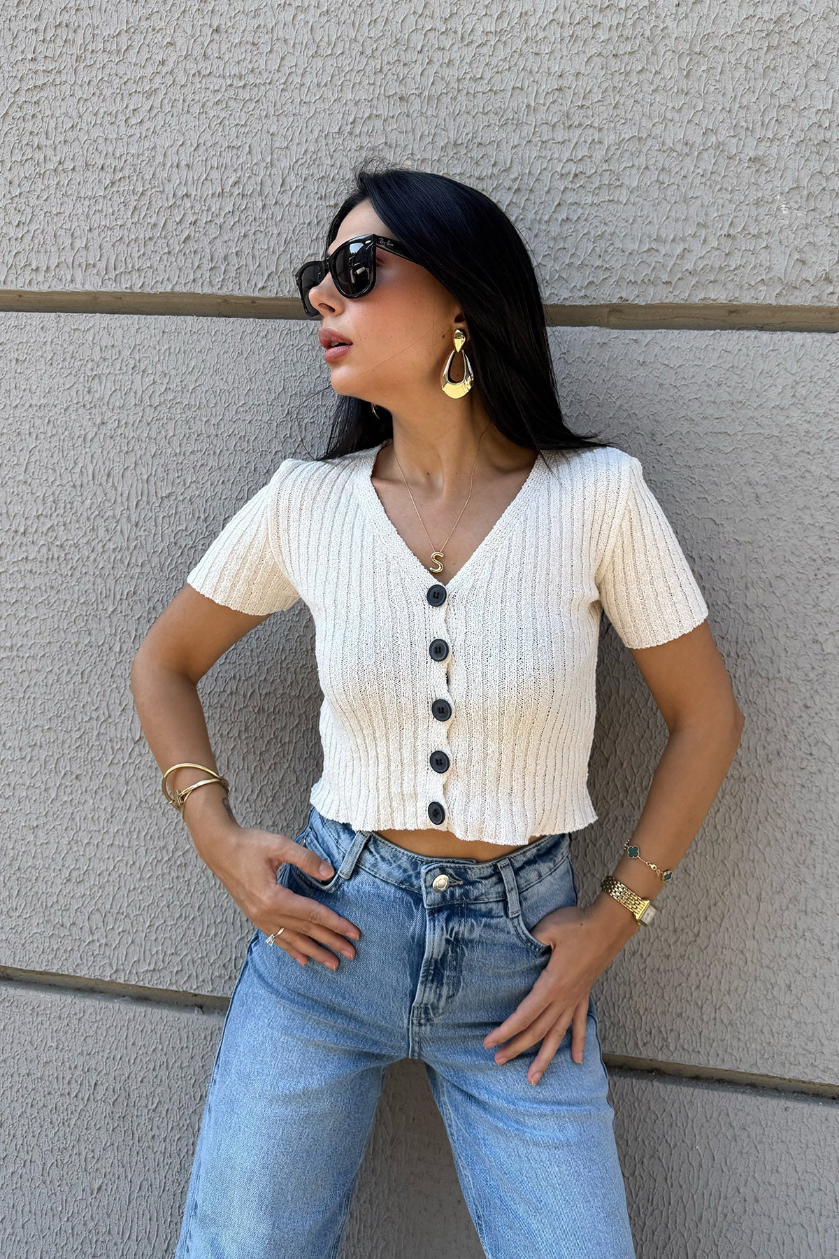 Krem V Yaka Siyah Düğmeli Triko SY-3323-Krem