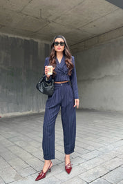Lacivert Crop Ceket ve Paçası Düğme Detaylı Pantolon Takım SY-0935-Lacivert