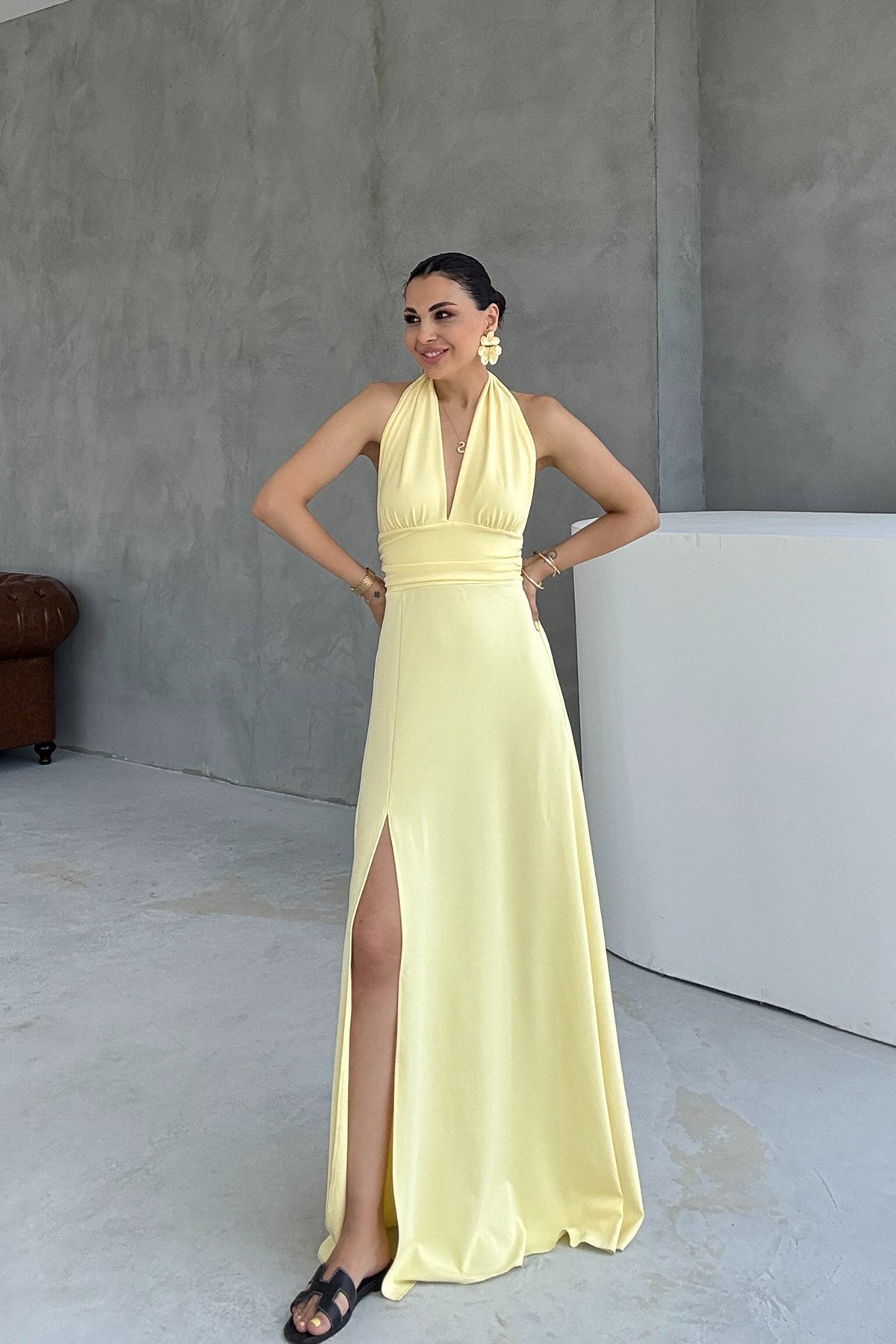 Sera Boyun Bağlamalı Sırt Dekolteli Yırtmaçlı Sarı Elbise SY-3221-Sarı