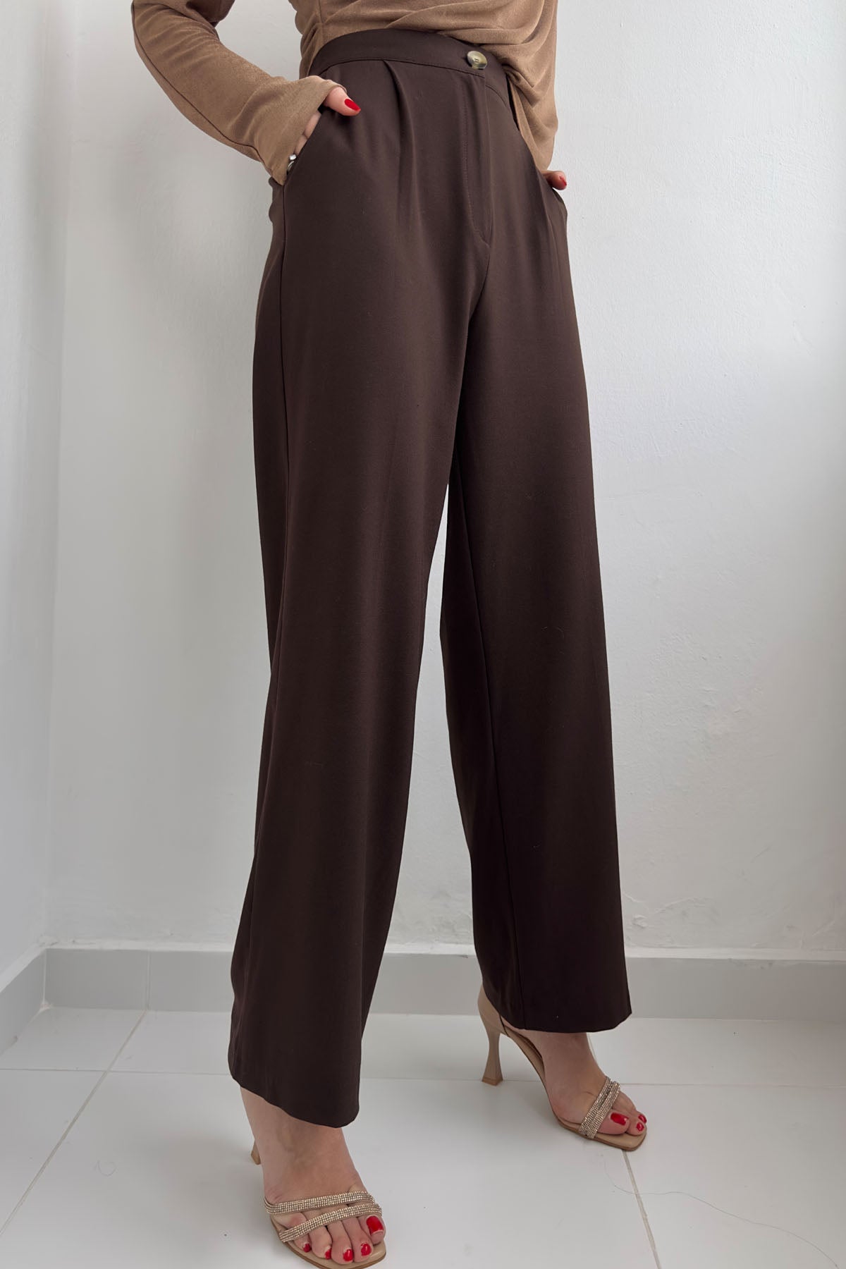 Kahve Arka Bel Kısmı Lastikli Bol Paça Pantolon SY-0071- Kahve