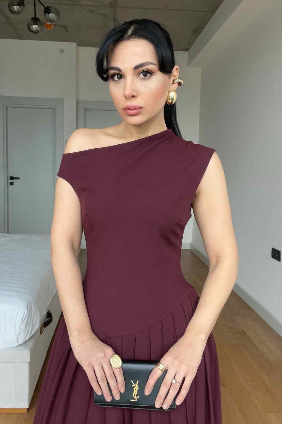 Bordo Kayık Yaka Bel Detaylı Pileli Elbise SY-2962-Bordo
