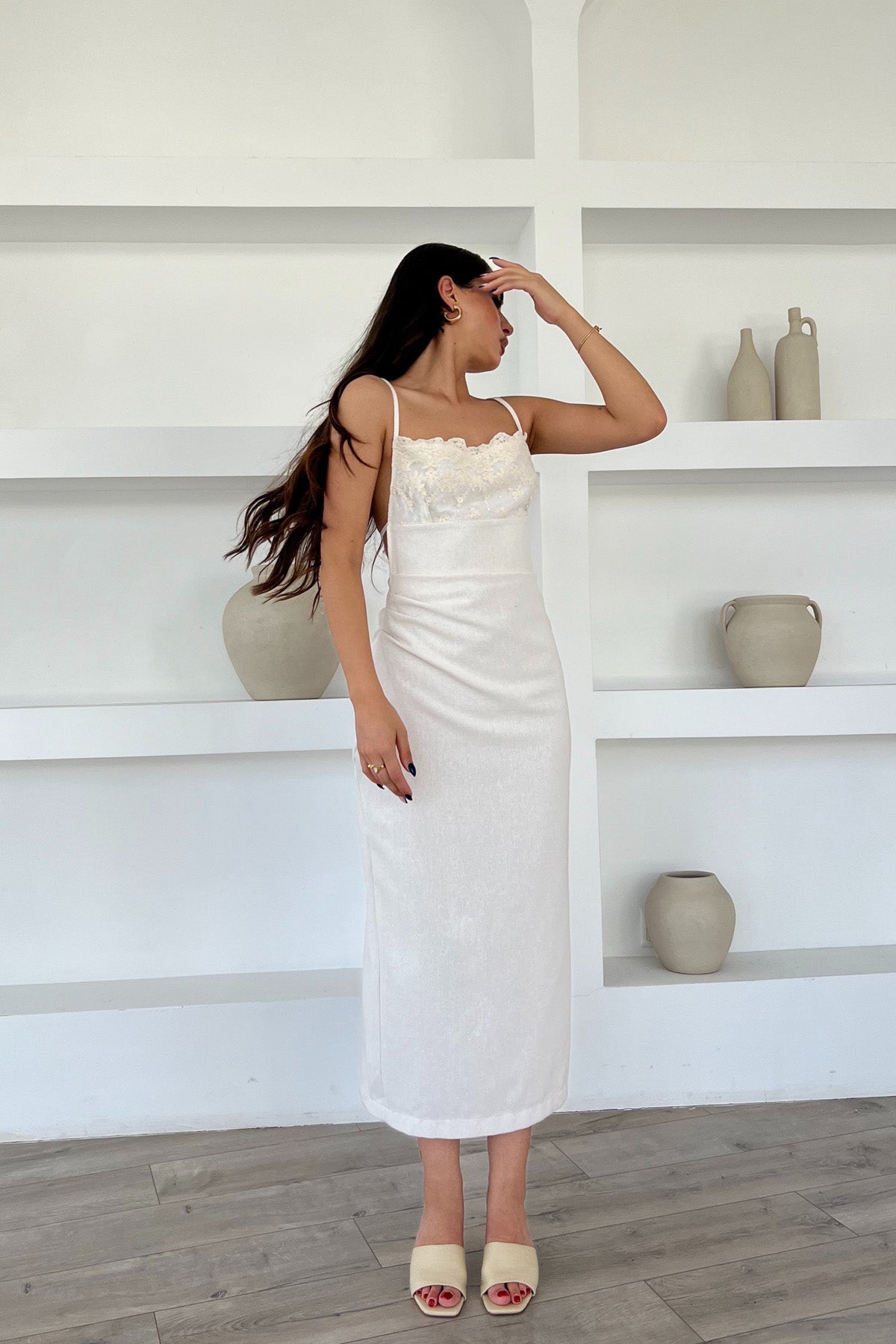 Naturel Dantel Yaka Sırt Detaylı Keten Elbise SY-2207-Naturel
