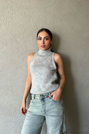 Gri Taş Detaylı Yarım Balıkçı Yaka Kolsuz Triko Bluz SY-1627-Gri